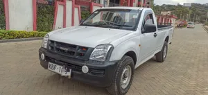 Isuzu D-MAX 2010 White