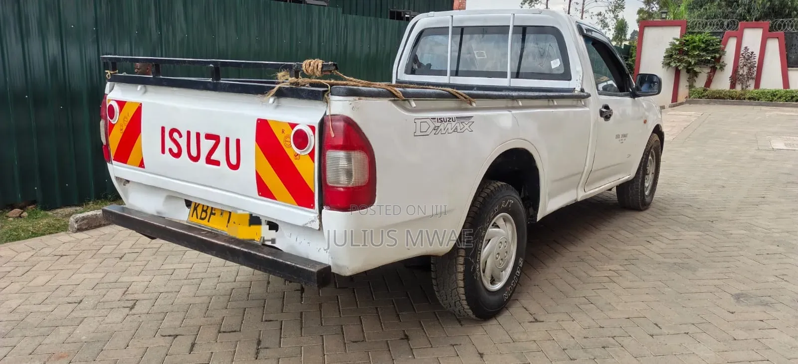 Isuzu D-MAX 2010 White