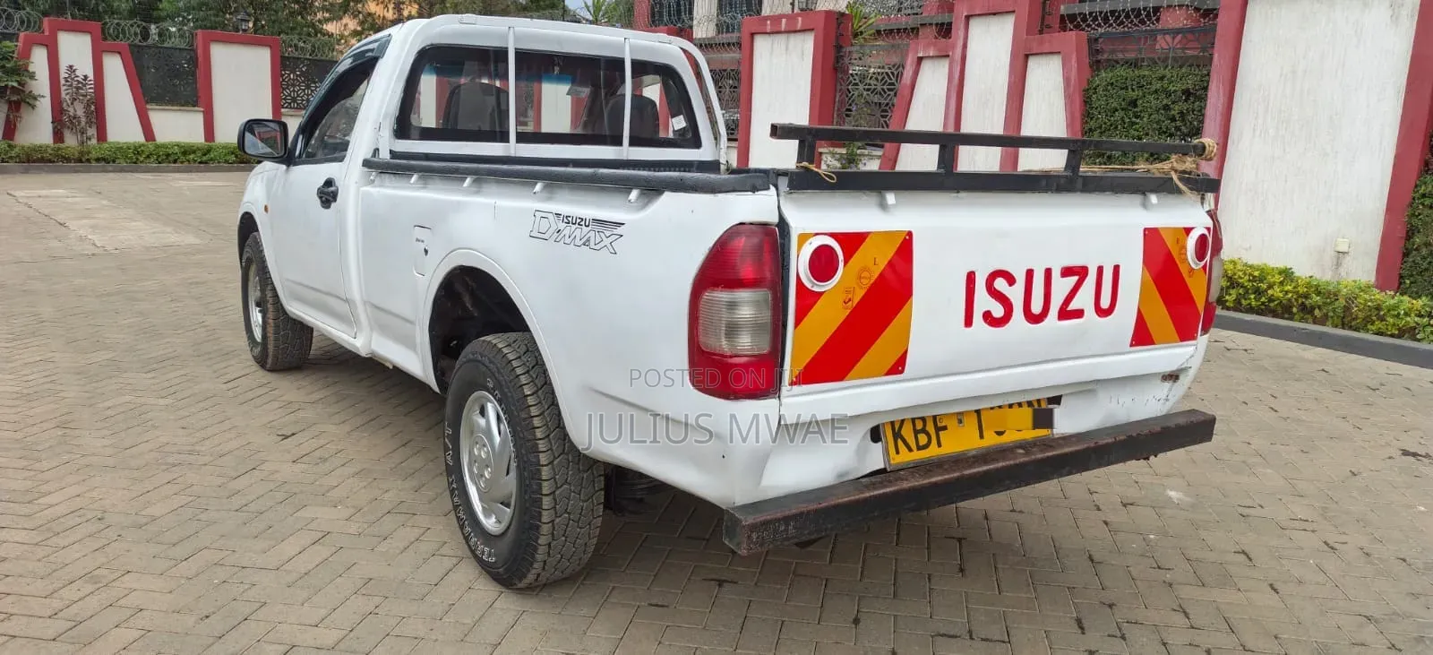 Isuzu D-MAX 2010 White