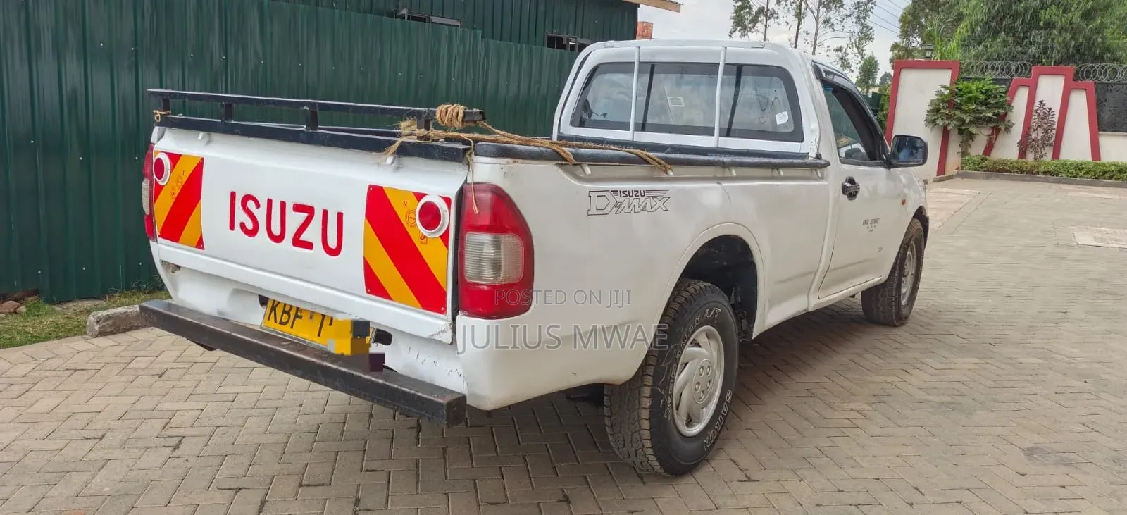 Isuzu D-MAX 2010 White