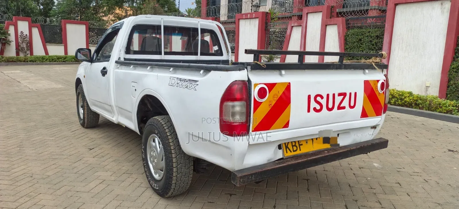 Isuzu D-MAX 2010 White