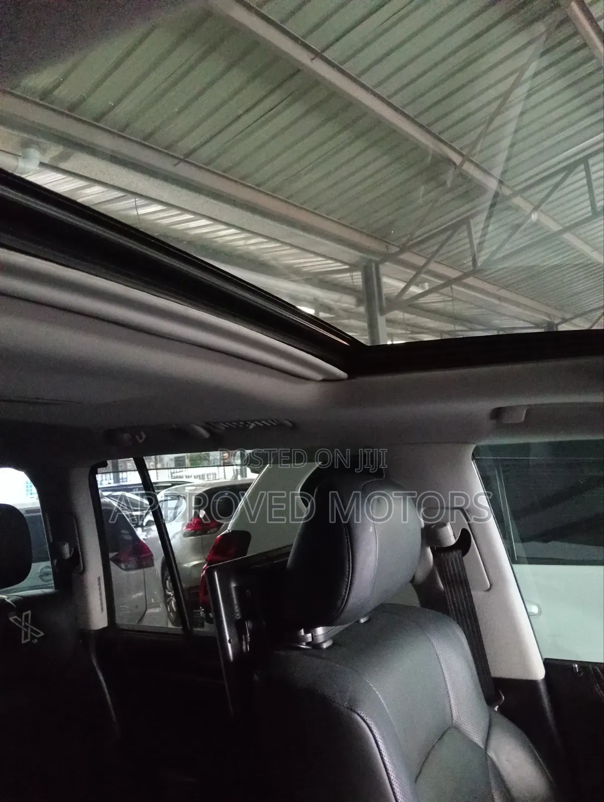 Lexus LX 2019 Gold