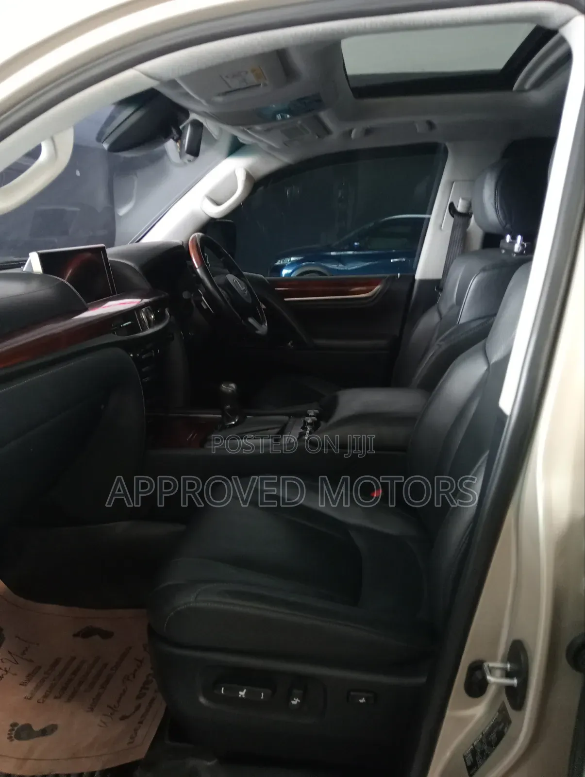 Lexus LX 2019 Gold