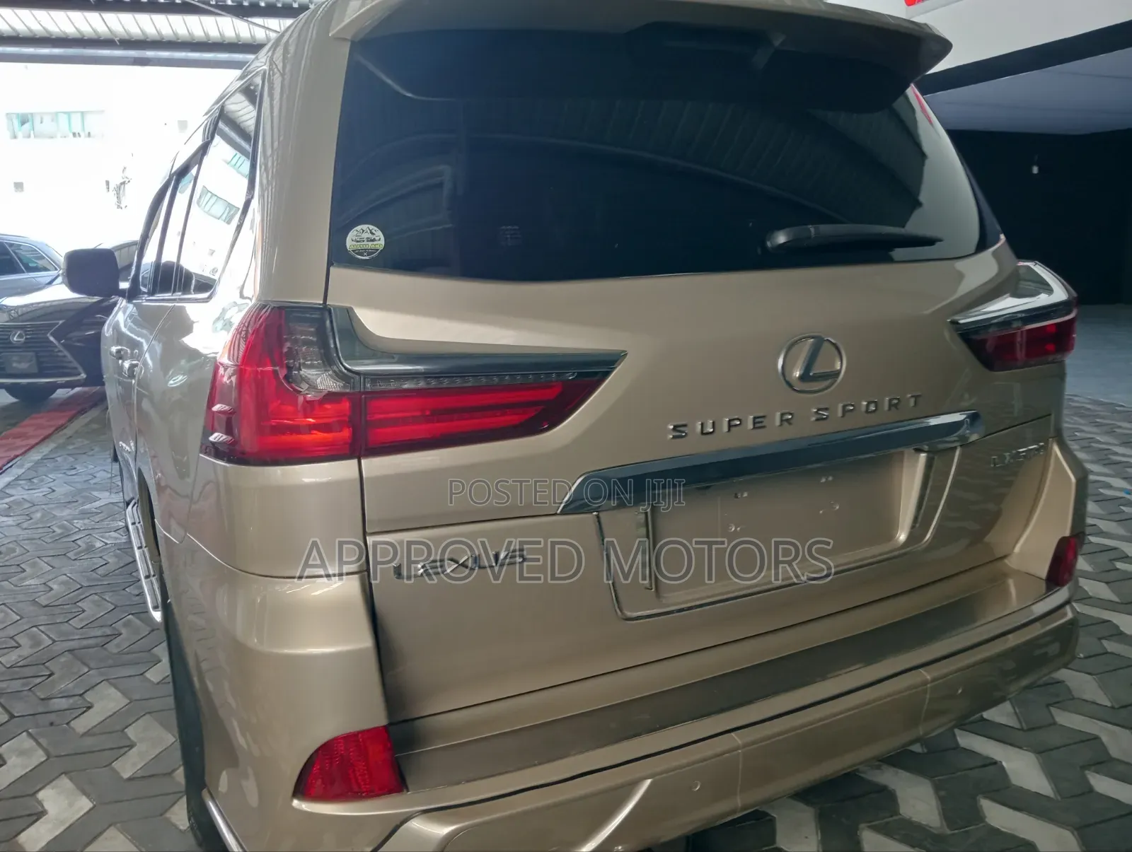 Lexus LX 2019 Gold