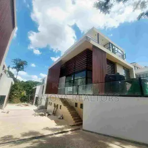 6bdrm Villa in Muthangari for sale