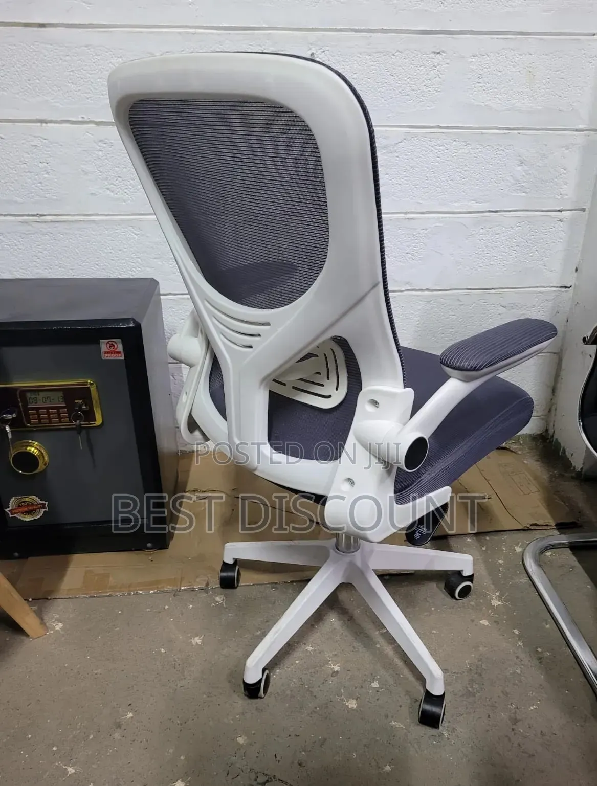 Folding Armrest Office Chair
