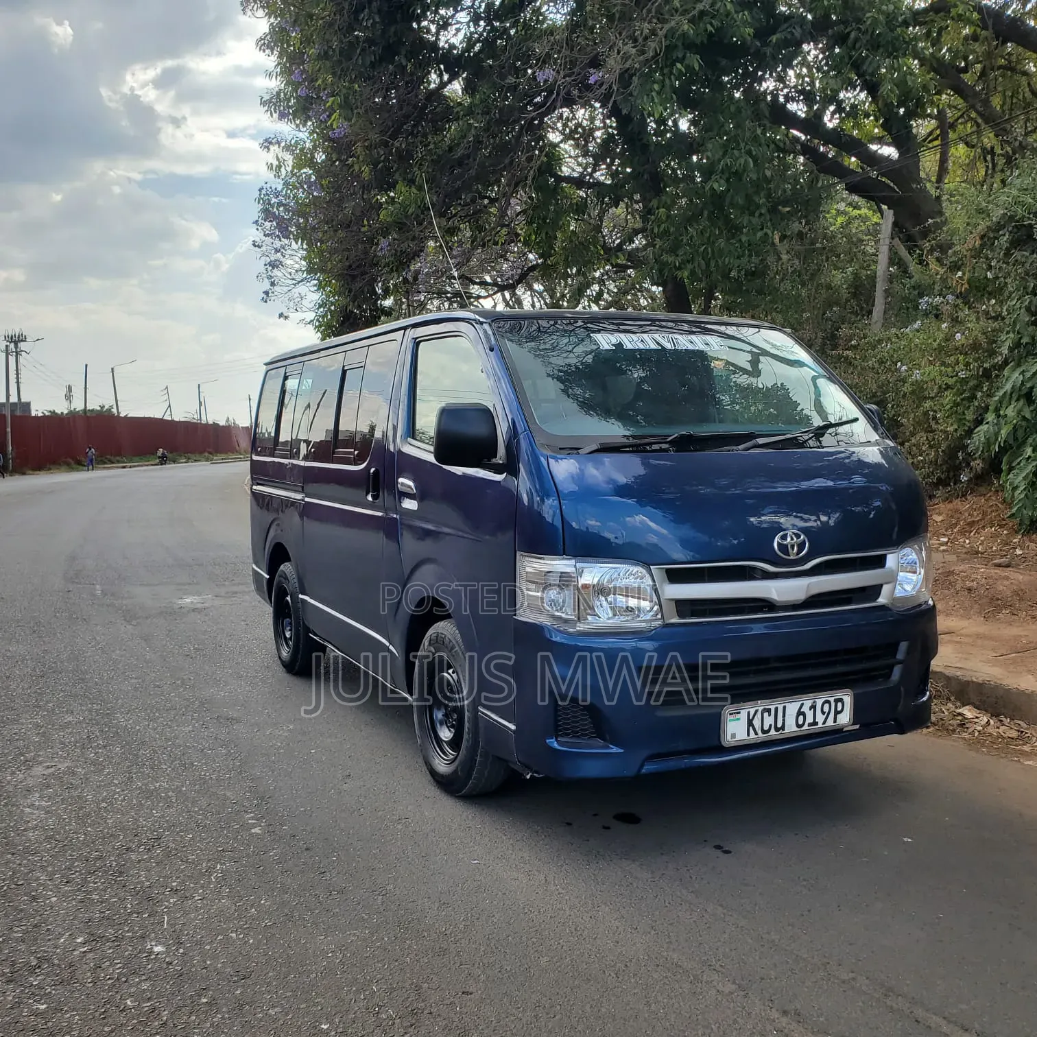 Toyota HiAce 2012 Blue