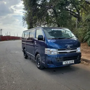 Toyota HiAce 2012 Blue