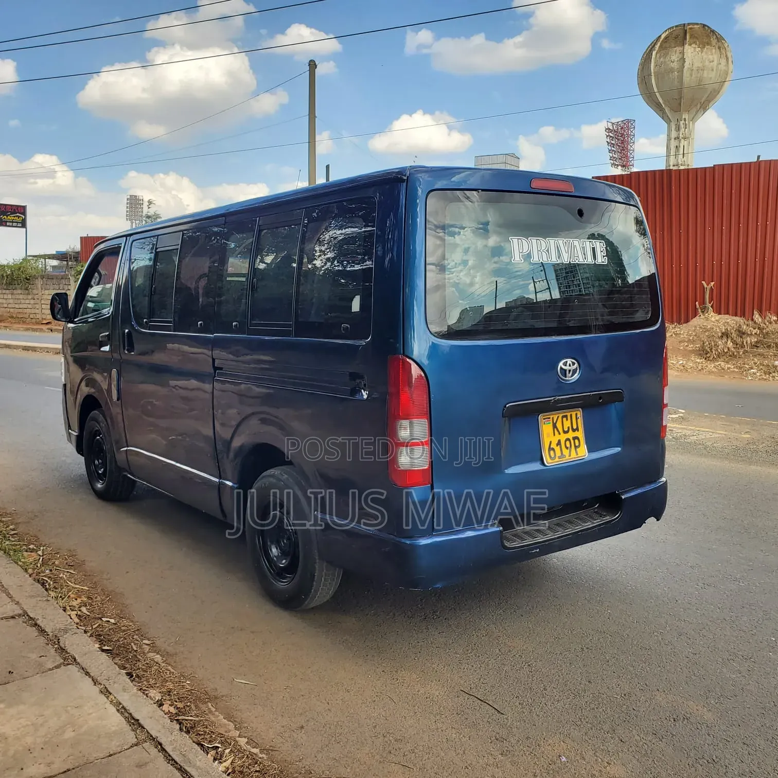 Toyota HiAce 2012 Blue