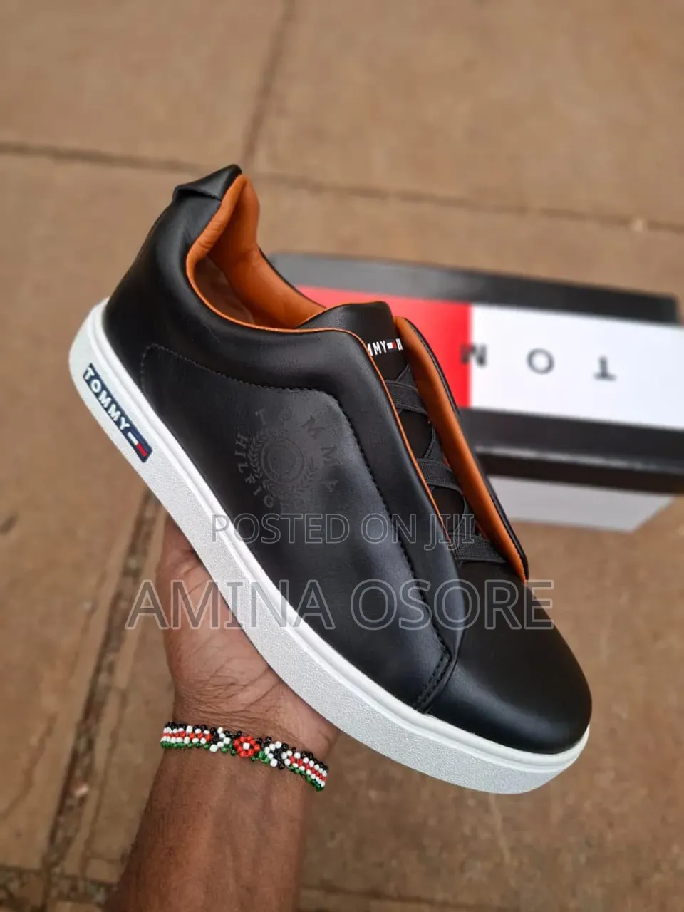 Laceless Tommy Casual
