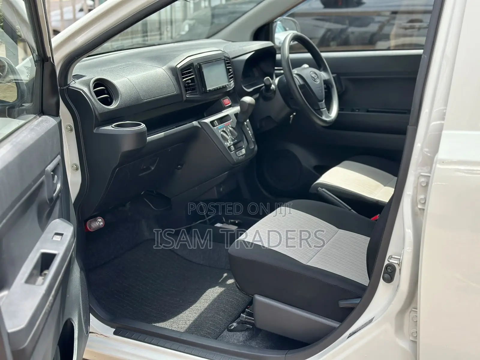 Daihatsu Mira 2019 Off white