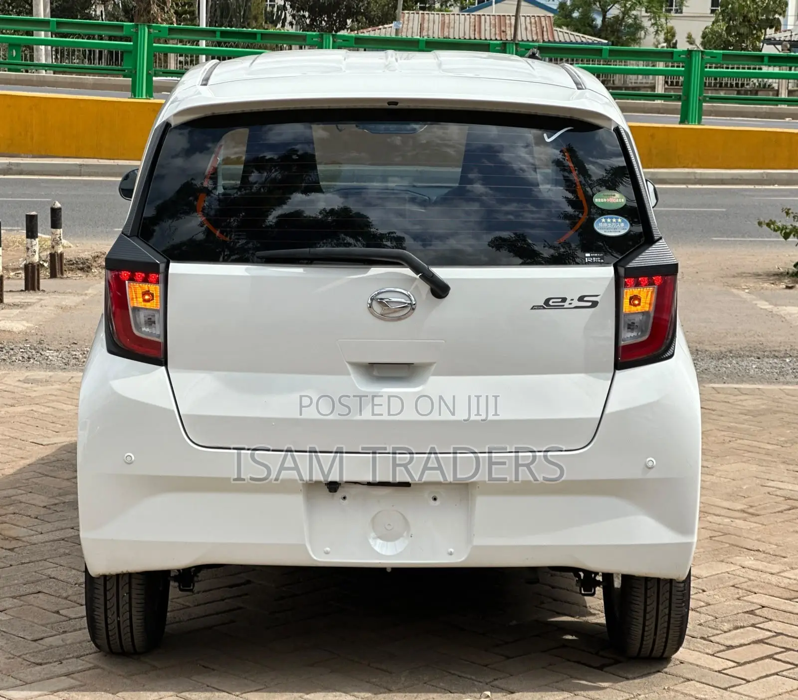 Daihatsu Mira 2019 Off white