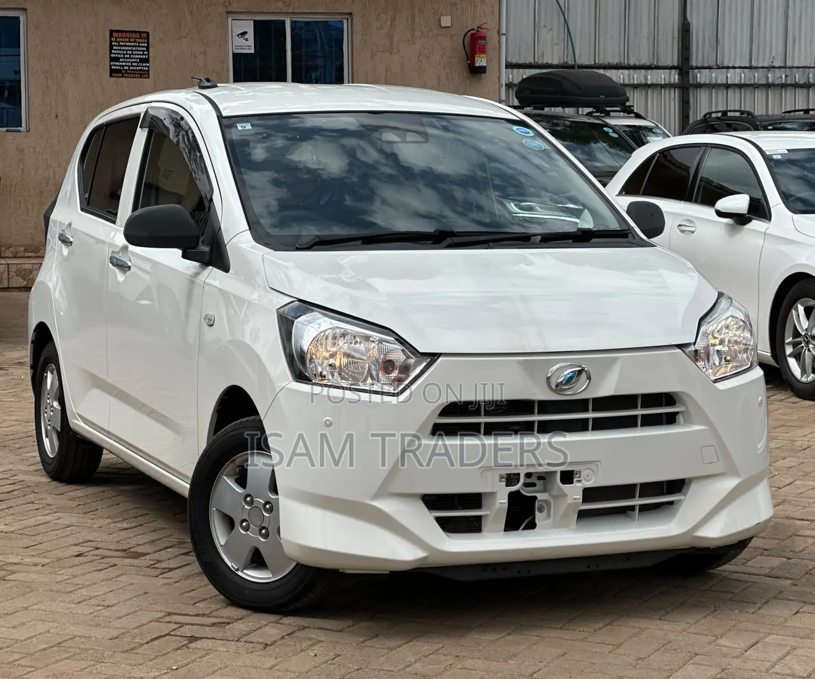 Daihatsu Mira 2019 Off white