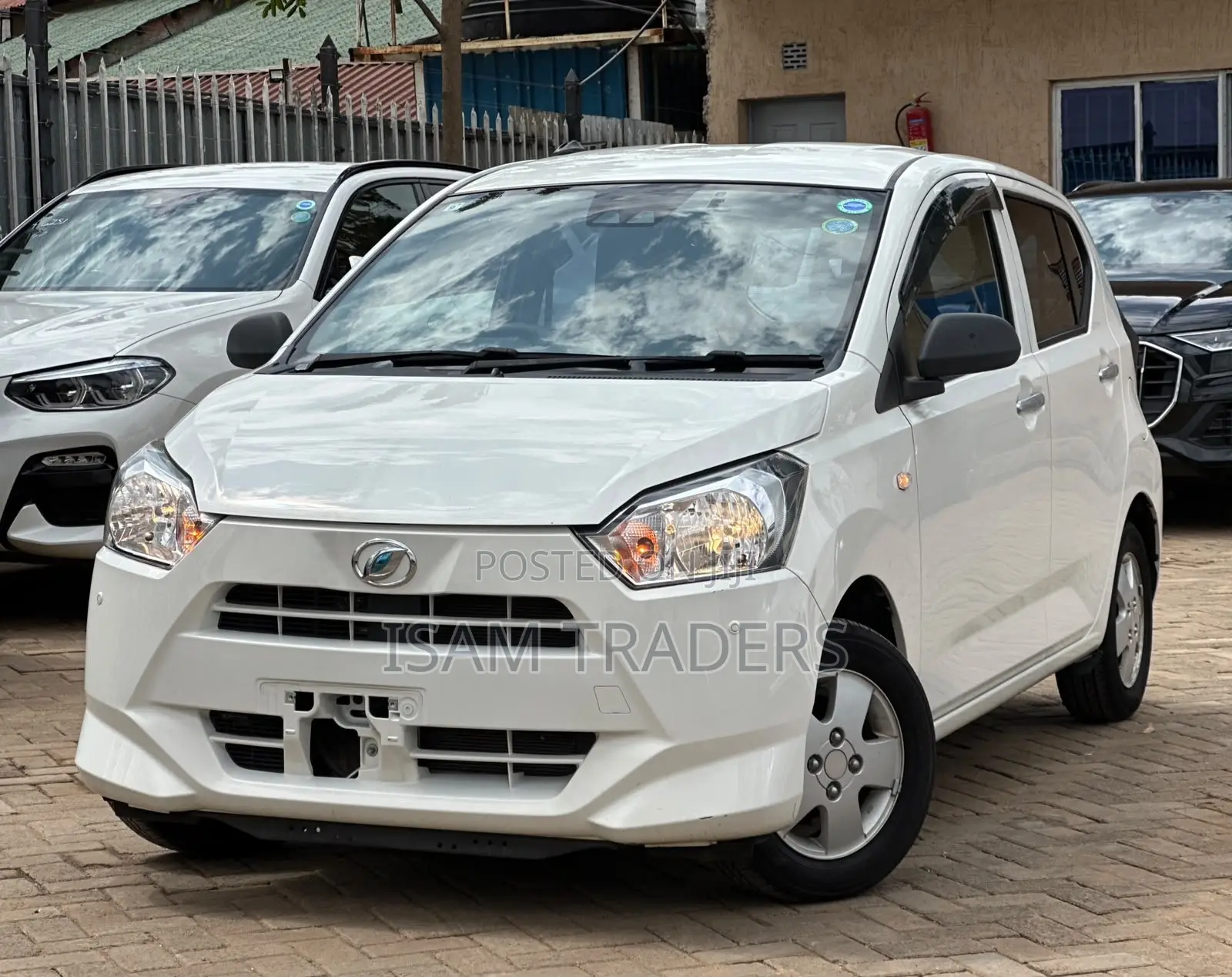 Daihatsu Mira 2019 Off white