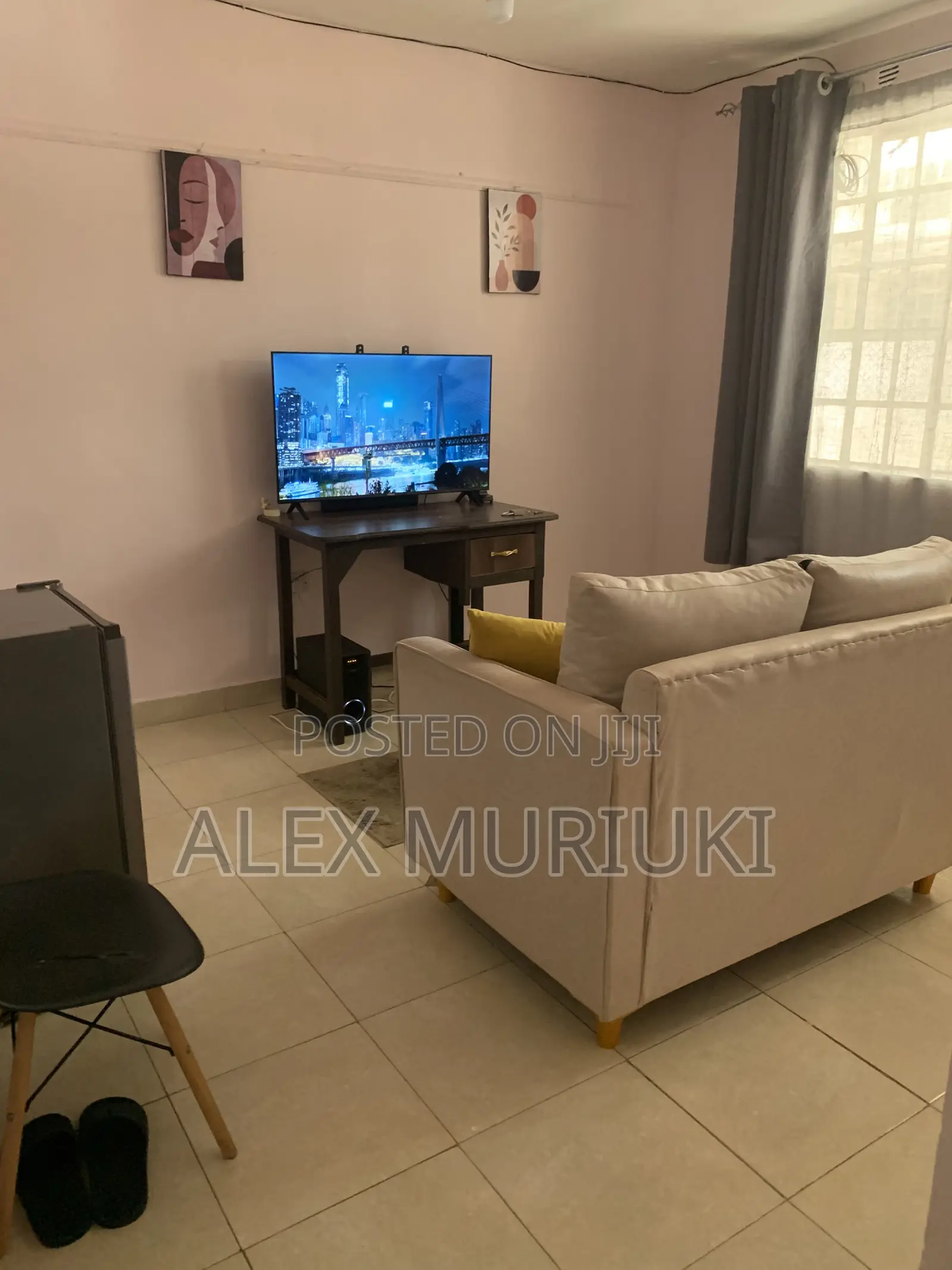 Neon AirBnb in Juja