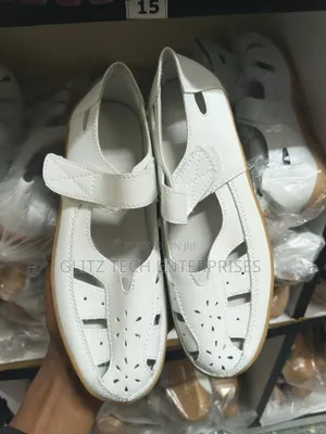 Women’s Pure White Breathable Casual Shoes / Comfort Flat Sandals