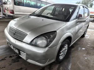 Toyota Opa 1.8 FWD 2004 Silver
