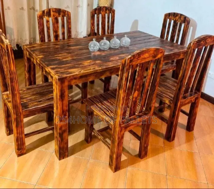 6 Seater Pallet Dinning Set