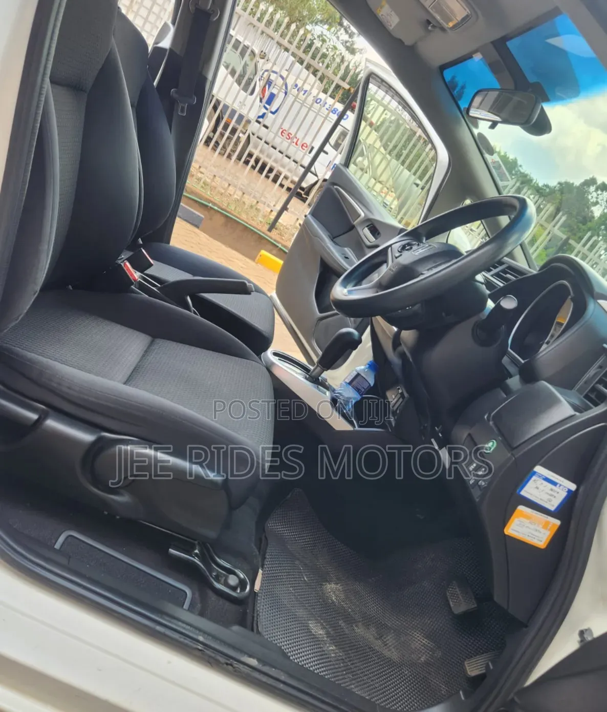 Honda Fit 2018 Off white