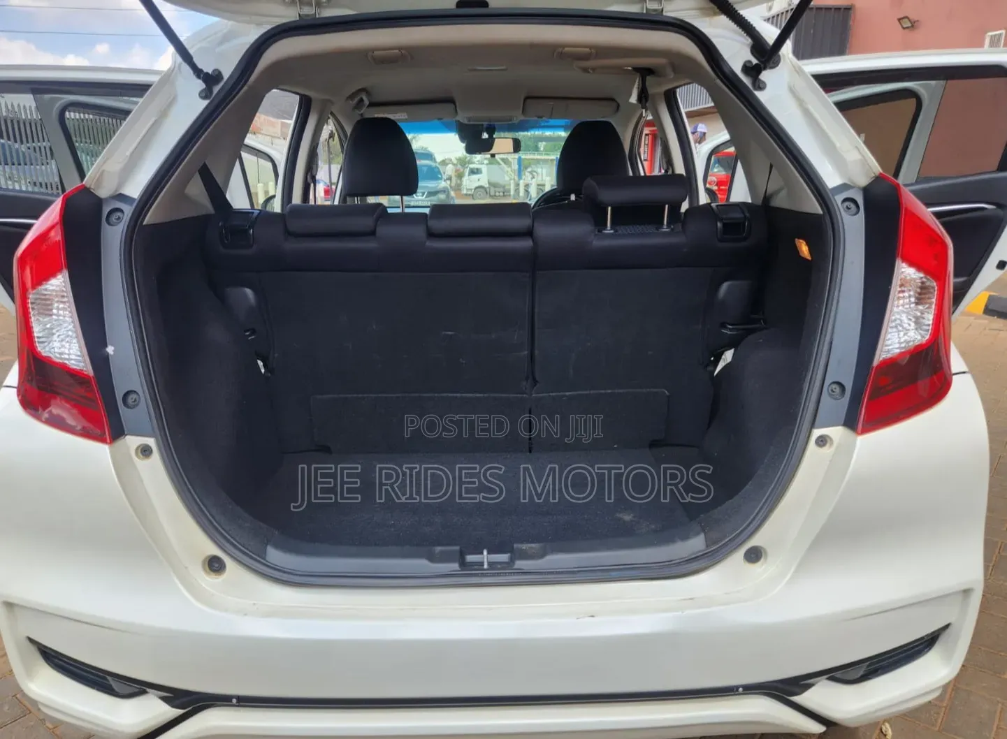 Honda Fit 2018 Off white