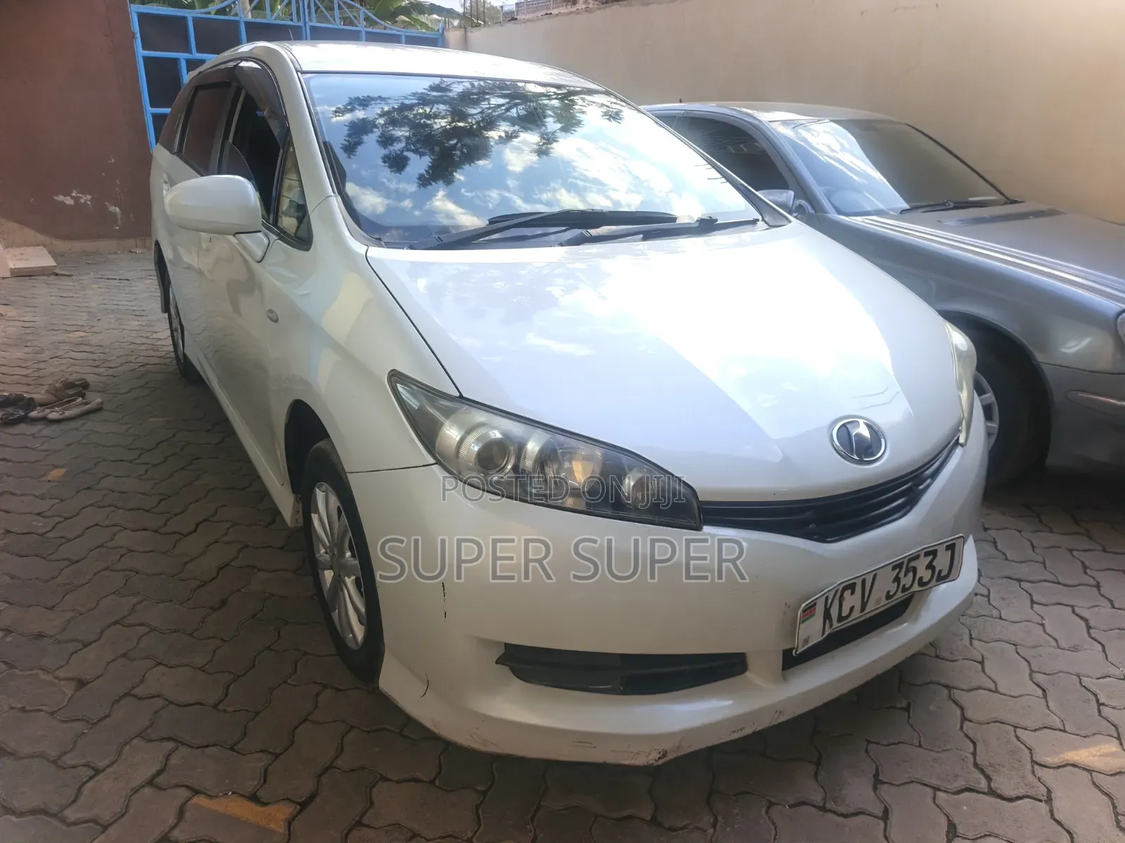 Toyota Wish 2012 White