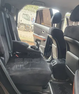 Toyota Harrier 2012