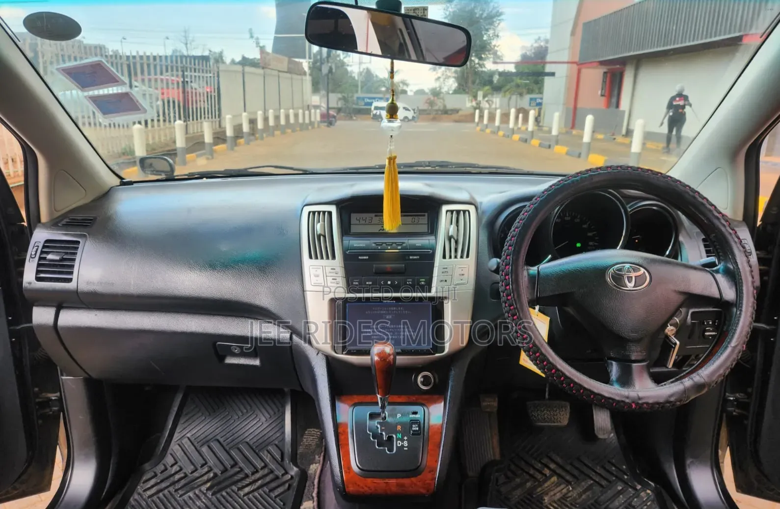 Toyota Harrier 2012