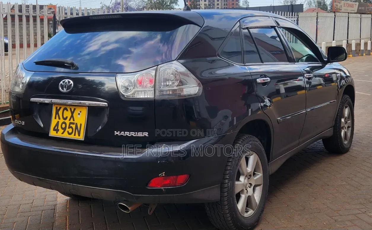 Toyota Harrier 2012