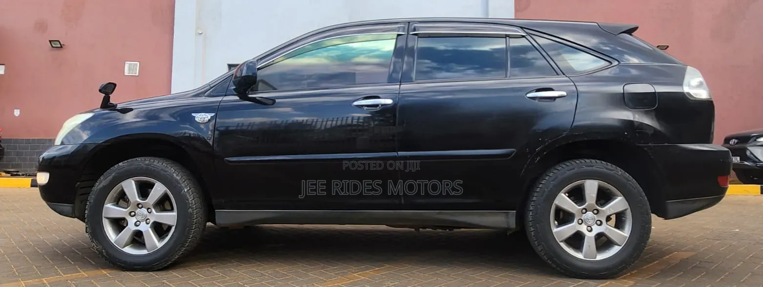 Toyota Harrier 2012