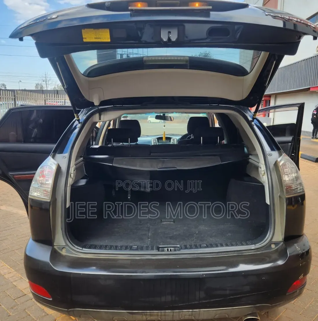 Toyota Harrier 2012