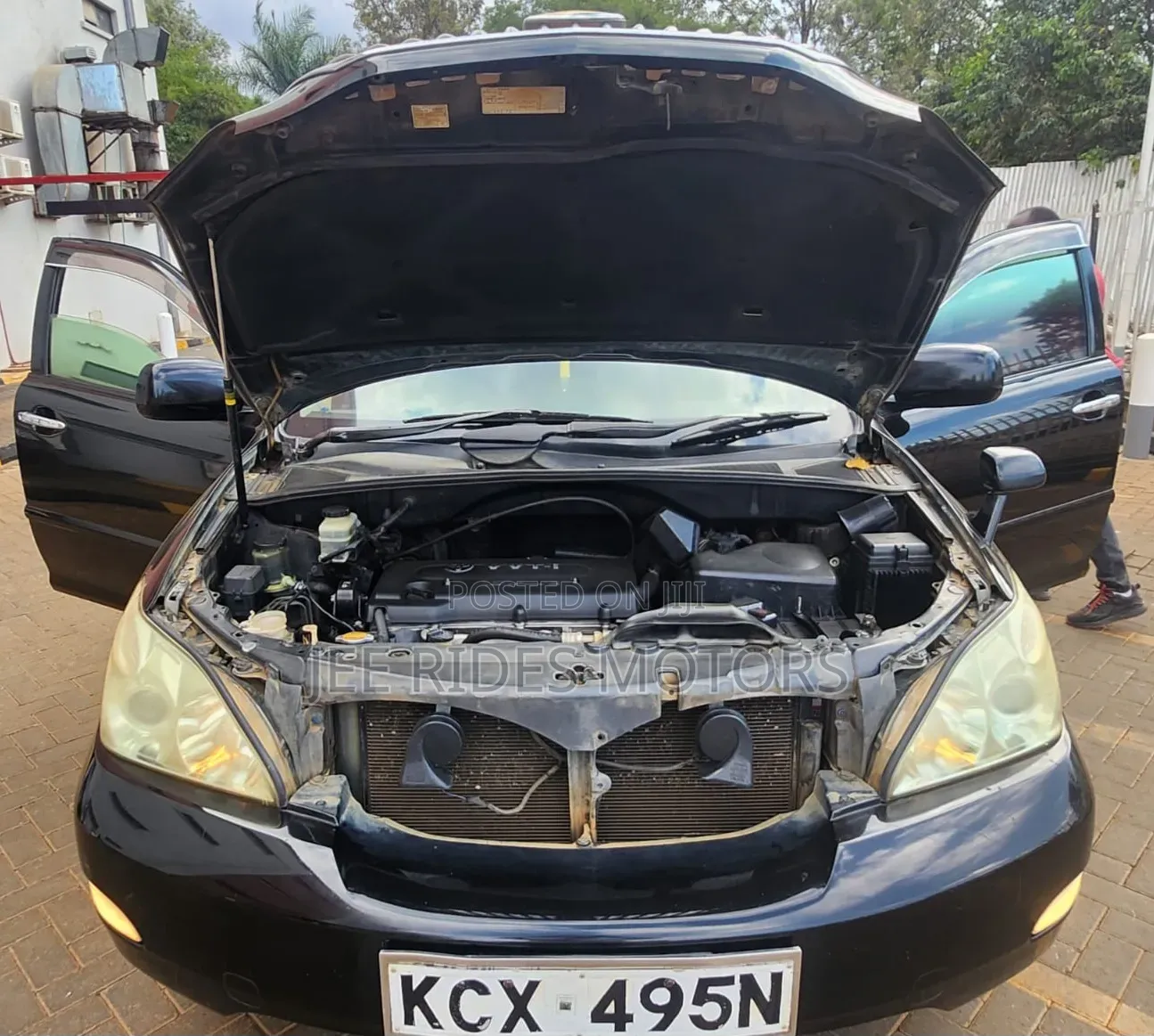 Toyota Harrier 2012