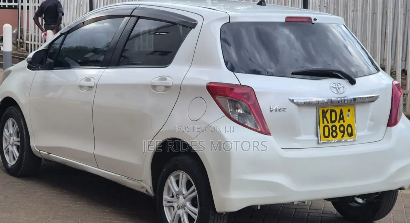 Toyota Vitz 2014 Ivory