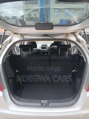 Honda Fit Automatic 2010 Silver