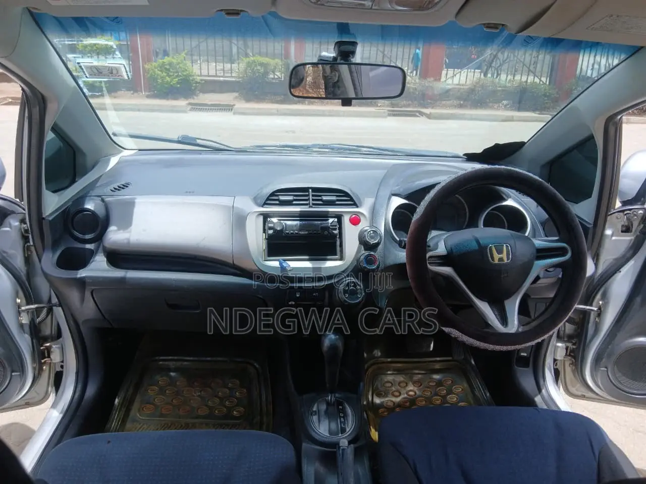 Honda Fit Automatic 2010 Silver