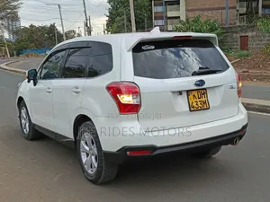 Subaru Forester 2015 Off white