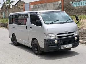 Toyota HiAce 2010 Silver
