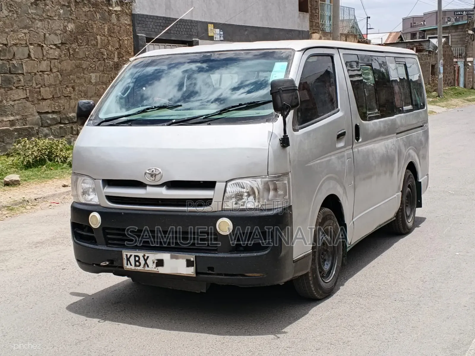 Toyota HiAce 2010 Silver