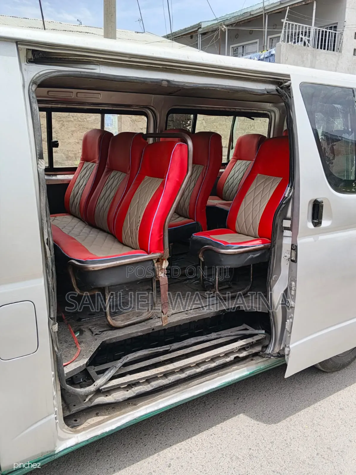 Toyota HiAce 2010 Silver