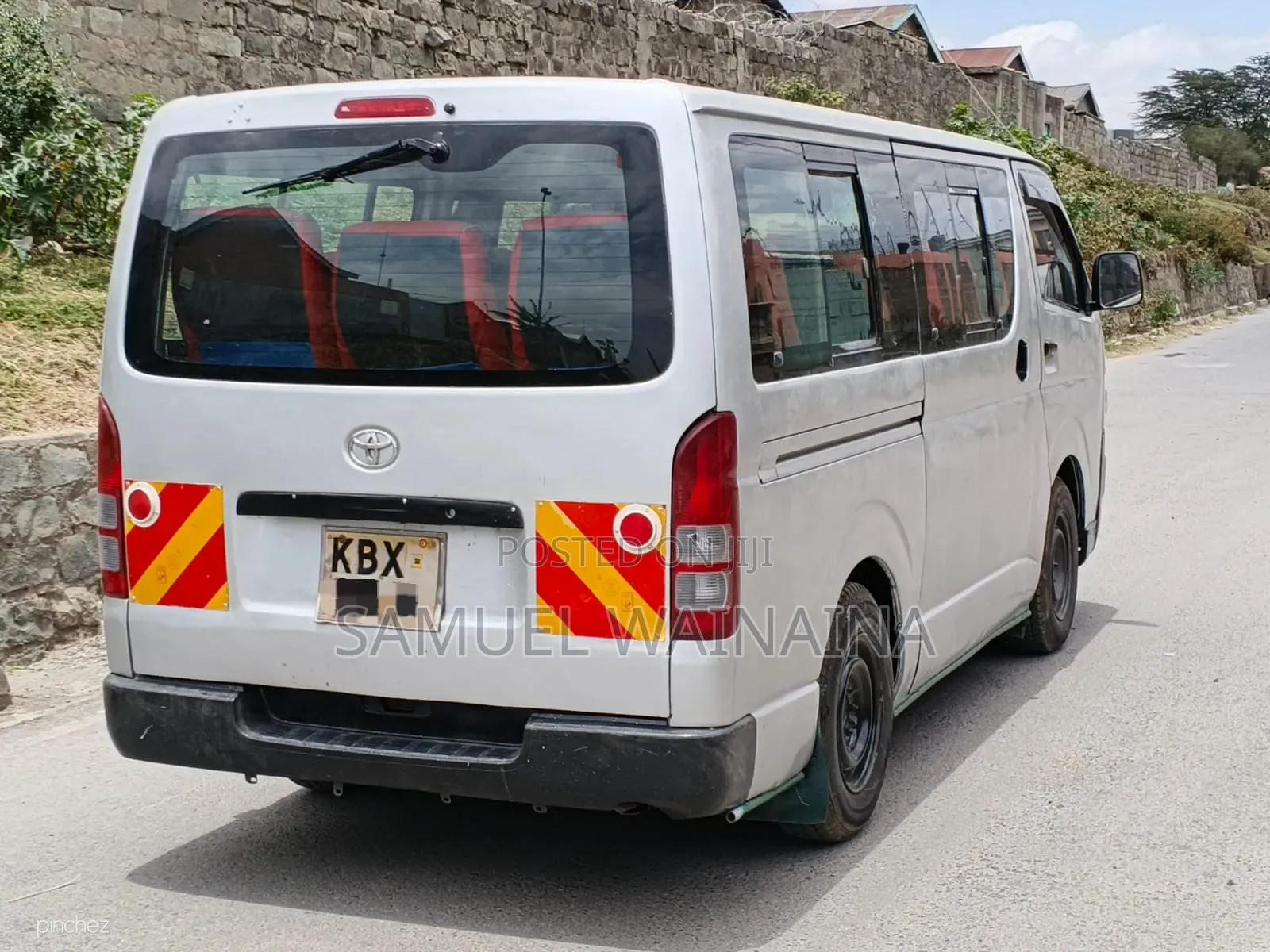 Toyota HiAce 2010 Silver
