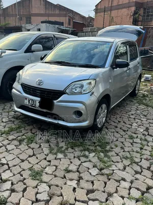 Toyota Passo 2019 Silver