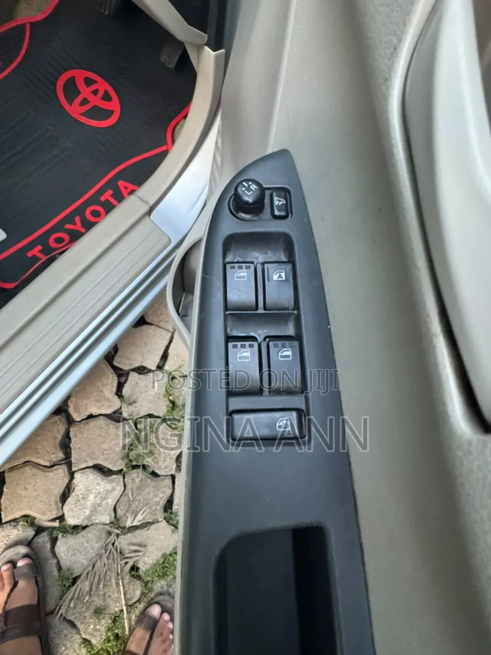 Toyota Passo 2019 Silver
