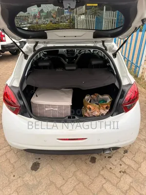 Peugeot 208 2017 White