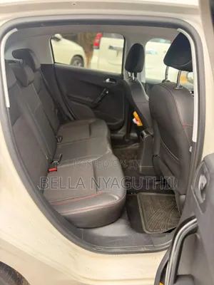 Peugeot 208 2017 White