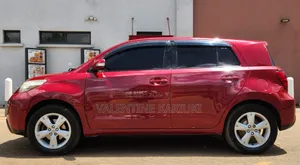 Toyota IST 2008 Red