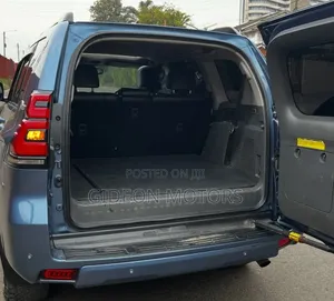 Toyota Land Cruiser Prado 2010 Blue