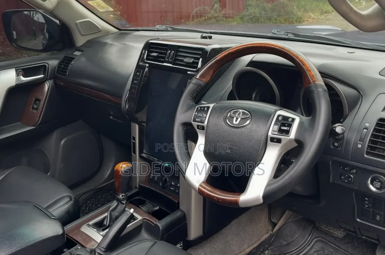 Toyota Land Cruiser Prado 2010 Blue