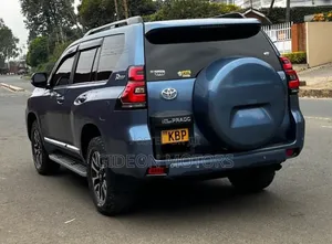 Toyota Land Cruiser Prado 2010 Blue
