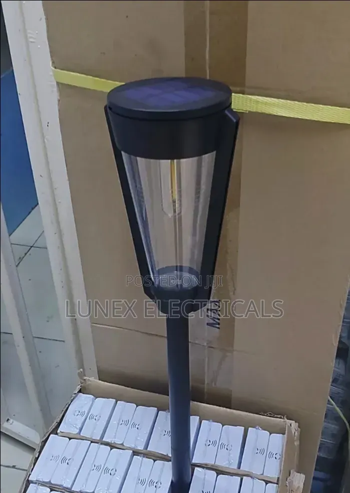Solar Garden Light Outdoor Pathway Light With Stake