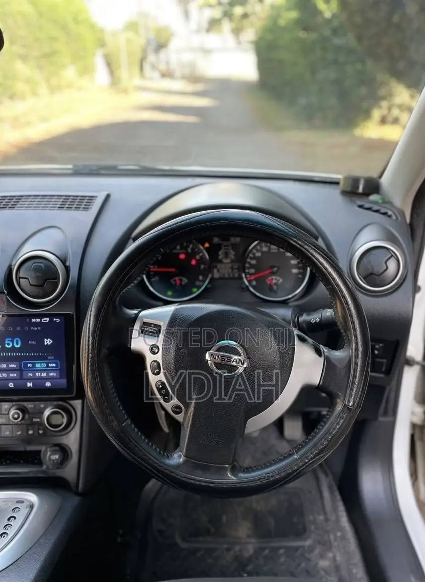 Nissan Dualis 2010 White