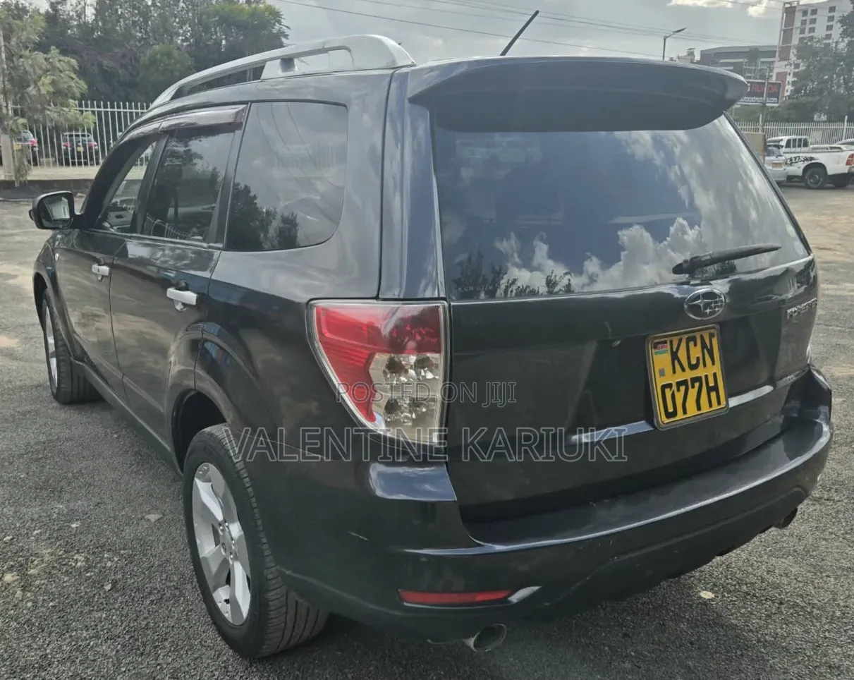 Subaru Forester 2010 Black
